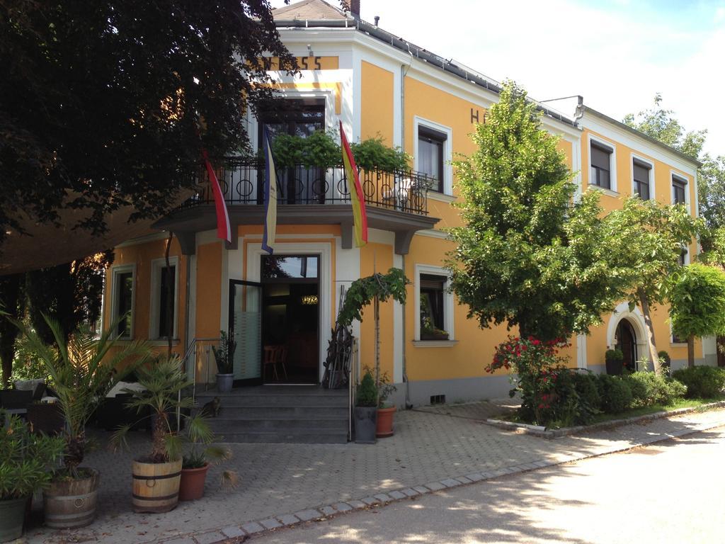 Gasthof-Pension Weisz-Artner เฟราเอินเคอร์เคิน ภายนอก รูปภาพ